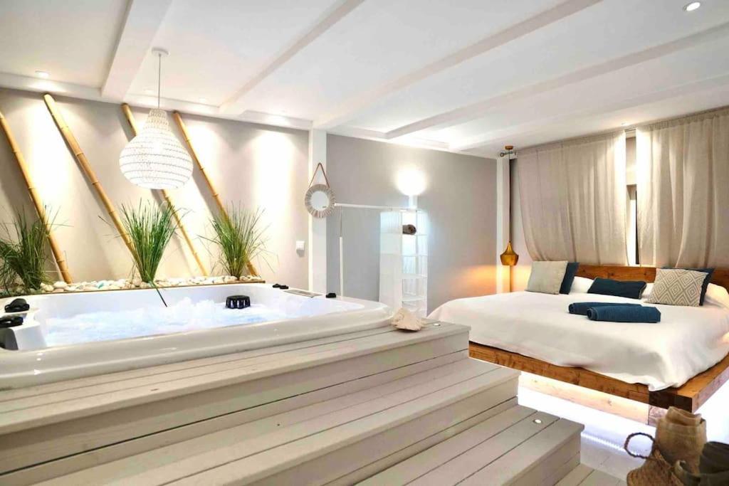 Luxuryvilla With Private Heated Pool And Spa 7P Quarteira Buitenkant foto